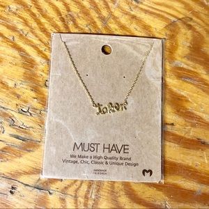 Short gold chain necklace “taken”